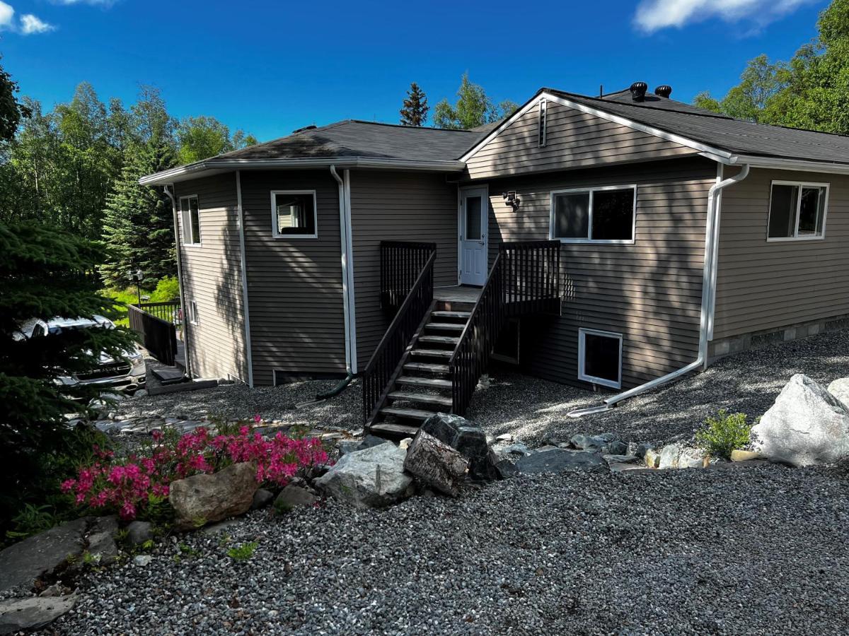 Newly Remodeled Spacious Units, Minutes From Mountains, Inlet, Downtown And Airport Anchorage Exterior foto